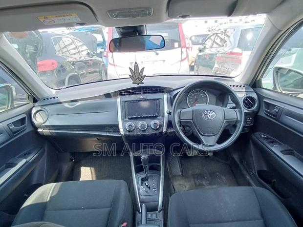 Toyota Fielder Non Hybrid EX Silver 2020