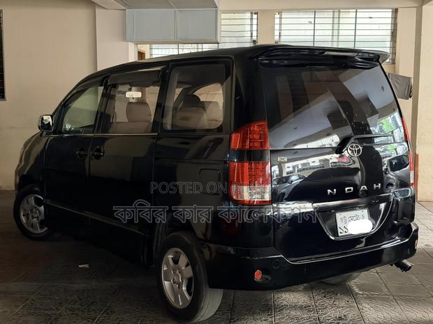Toyota Noah x 2003