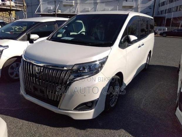 Toyota Esquire Petrol Gi Pearl 2021