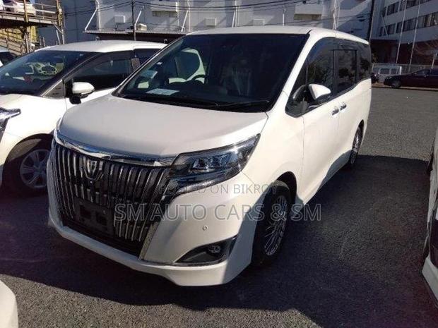 Toyota Esquire Petrol Gi Pearl 2021