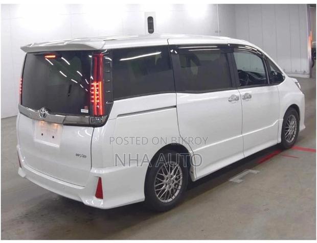 Toyota Noah NONHYBRID SI WXB PKG 2021