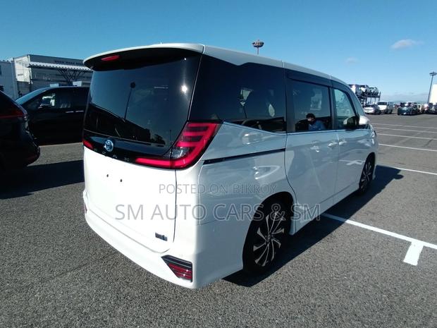 Toyota Noah Hybrid SZ Pearl New 2023