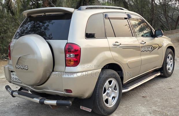 Toyota RAV4 Octane-drive 2005