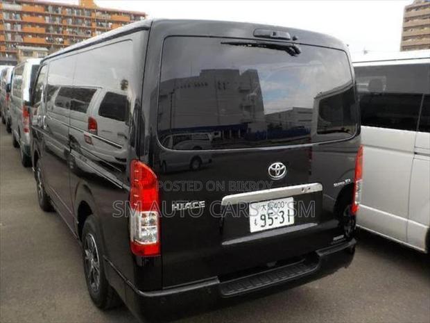 Toyota Hiace Super GL Black 2025