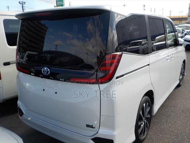 Toyota Noah s-z p a c k g e 2022
