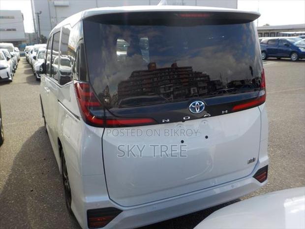 Toyota Noah s-z p a c k g e 2022
