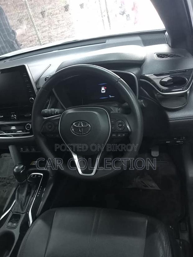 Toyota Corolla Cross Z Leather Hyb Pearl 2022