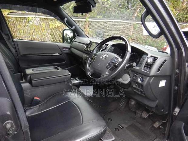 Toyota Hiace SUPER GL DARK PRIME 2020