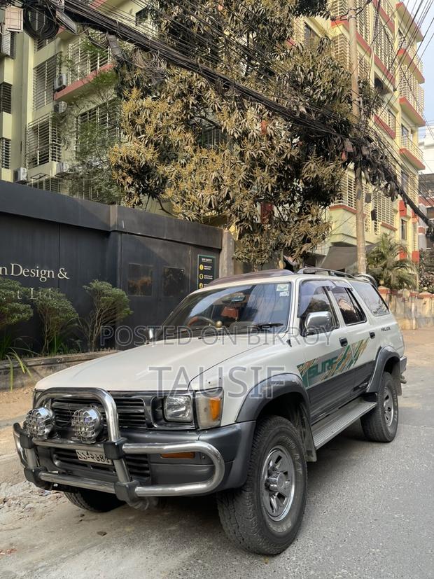 Toyota Hilux Surf 1992