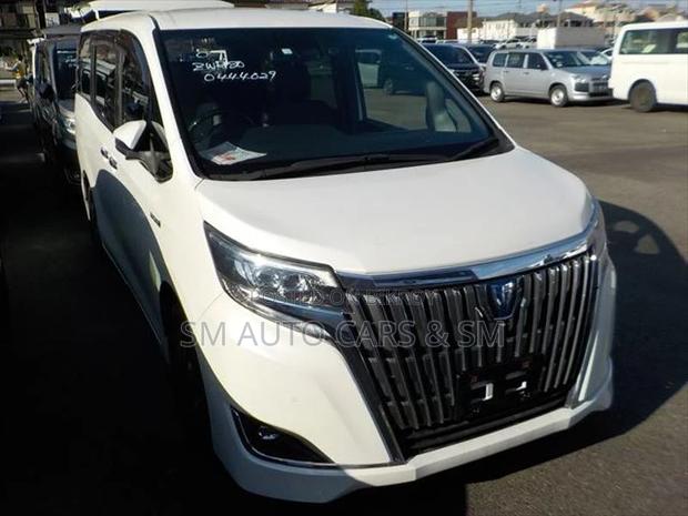 Toyota Esquire Hybrid Gi Pearl 2020