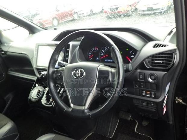 Toyota Noah SI WXB NON-HYBRID 2021