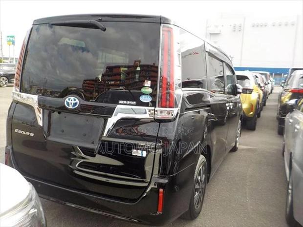 Toyota Esquire GI 2020