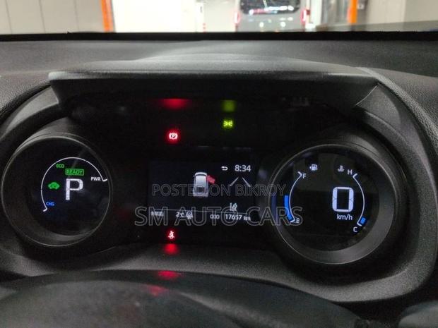 Toyota Yaris Cross G Red Wine Color 2022