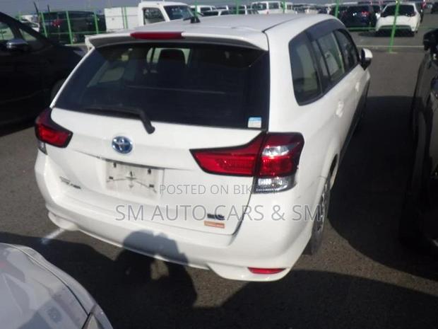 Toyota Fielder Hybrid EX White 2021