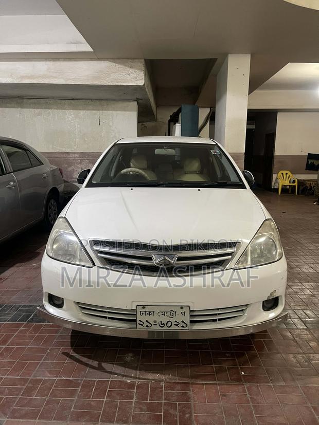 Toyota Allion . 2004