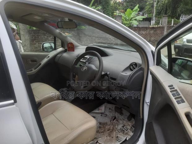 Toyota Vitz white 2008