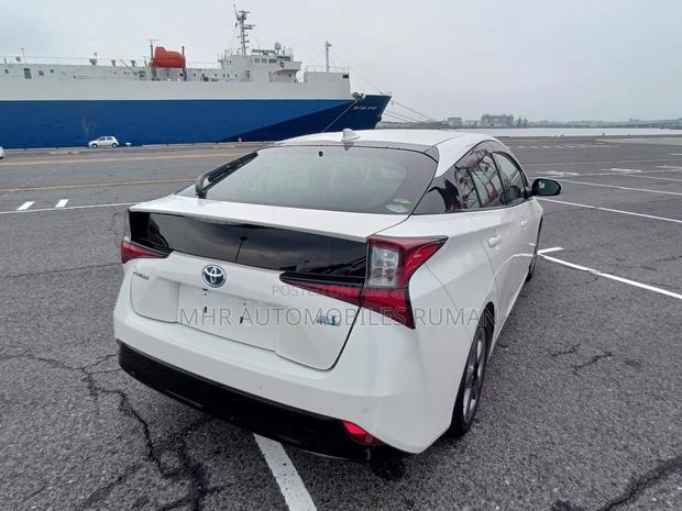 Toyota Prius S TOURING Selection 2020