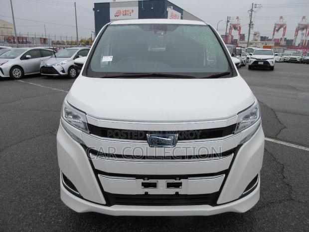 Toyota Noah G 2021