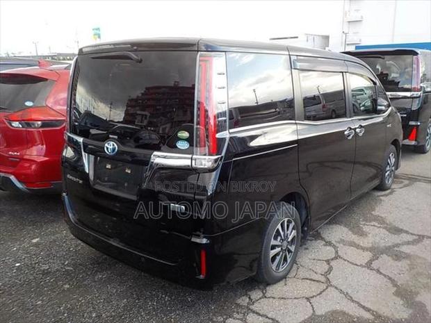 Toyota Esquire GI 2020