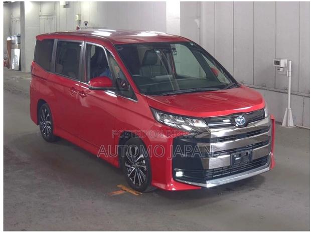 Toyota Noah SZ 2022