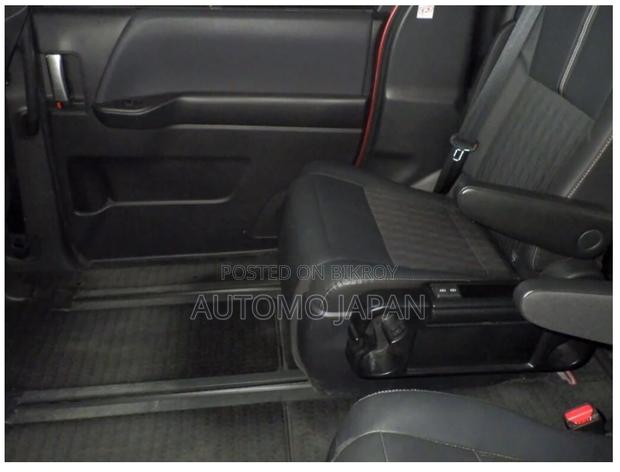 Toyota Noah SZ 2022