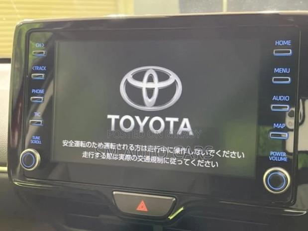 Toyota Yaris Cross Z Red & Black 2021