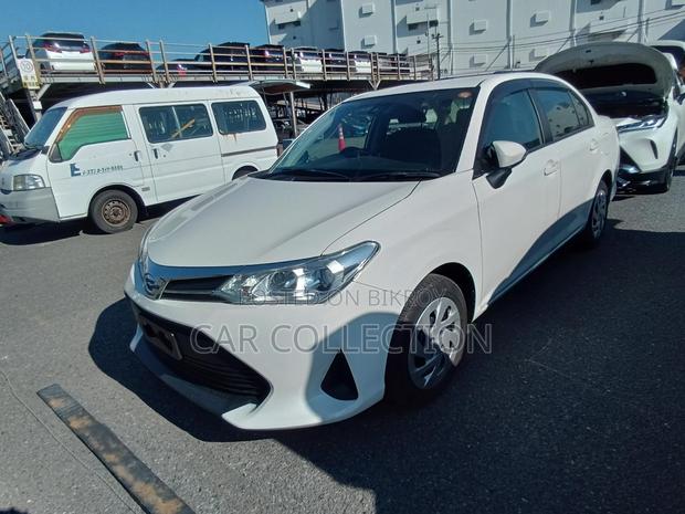 Toyota Axio Ex Hybrid White 2023