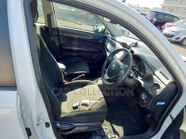 Toyota Axio Ex Hybrid White 2023
