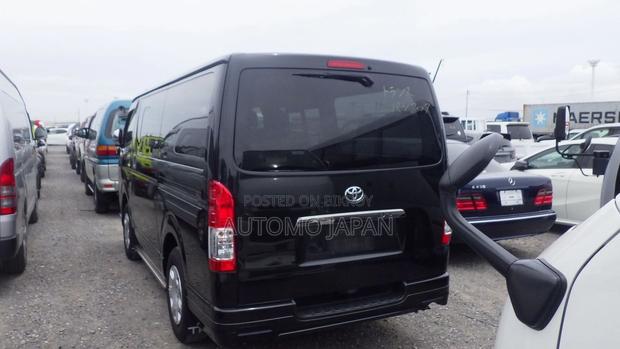 Toyota Hiace Super GL Dark Prime 2020