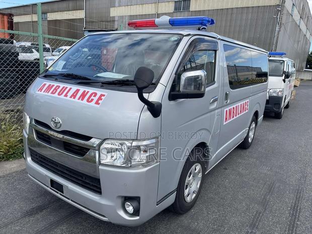 Toyota Hiace AMBULANCE SUPER GL 2020