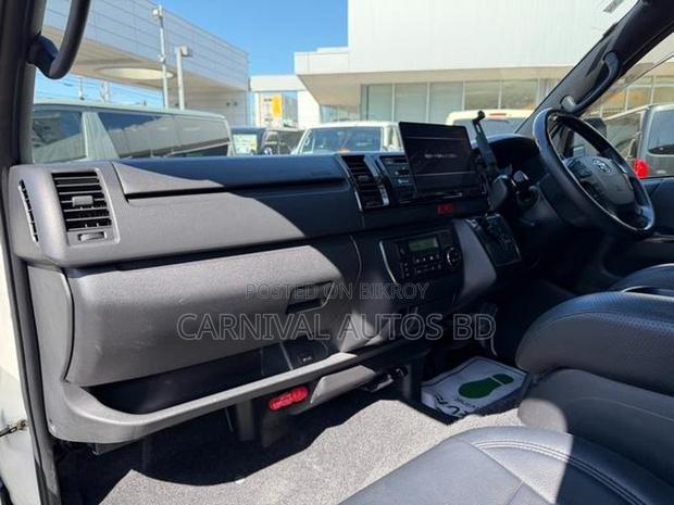 Toyota Hiace SUPER GL DARK PRIME 2021