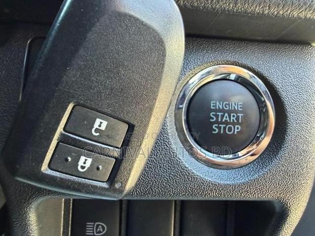 Toyota Hiace SUPER GL DARK PRIME 2021