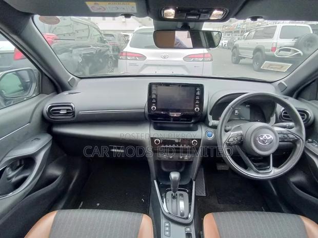 Toyota Yaris Cross 1.5 Hybrid FWD 2022 Black