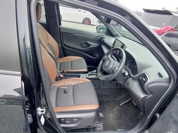 Toyota Yaris Cross 1.5 Hybrid FWD 2022 Black