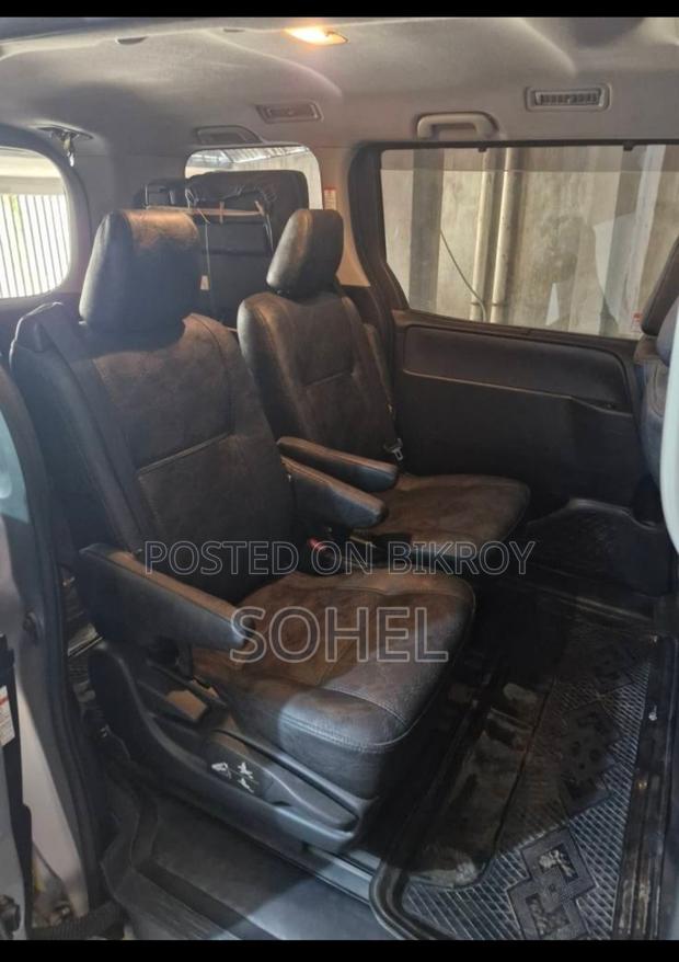 Toyota Noah 1.8 FWD Hybrid (7 Seater) 2014 Silver