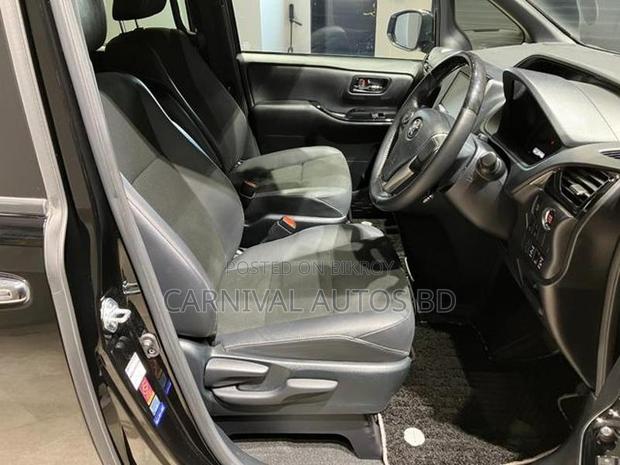 Toyota Noah HYBRID SI WxB III 2021