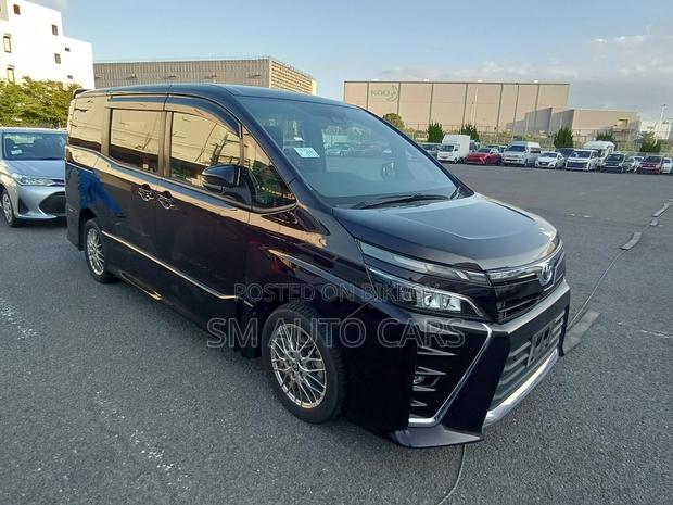 Toyota Voxy Hybrid ZS Kiramiki 2020
