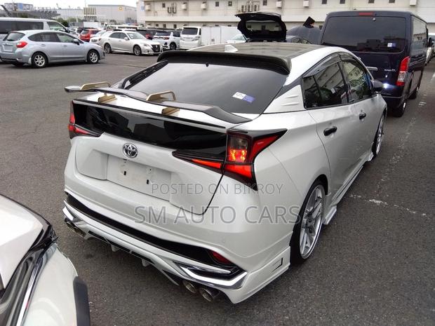 Toyota Prius S Touring Selection 2020