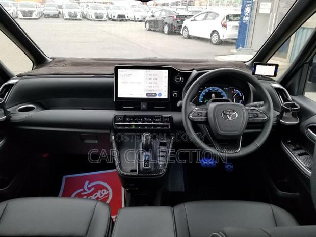 Toyota Noah S-Z 2025