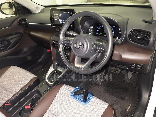 Toyota Yaris Cross Z Leather Hybrid Red 2021