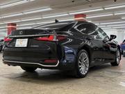 Lexus ES 300h L Version 2021 for sale