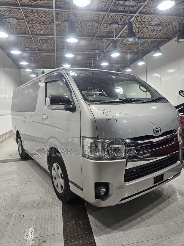 Toyota Hiace GL 2020
