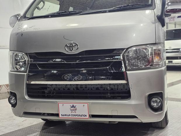 Toyota Hiace GL 2020