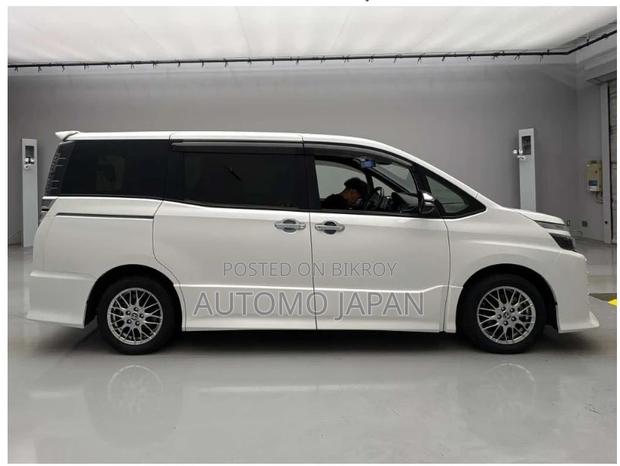Toyota Voxy ZS KIRAMEKI 3 2020
