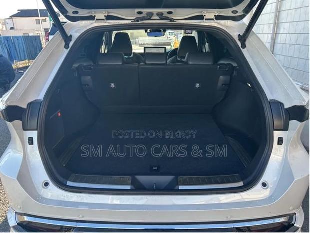 Toyota Harrier Hybrid Z pearl 2023
