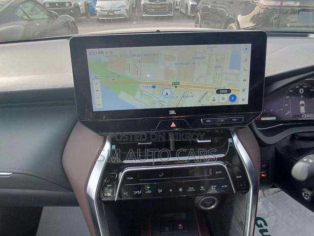 Toyota Harrier Hybrid Z pearl 2023