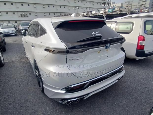 Toyota Harrier Hybrid Z pearl 2023