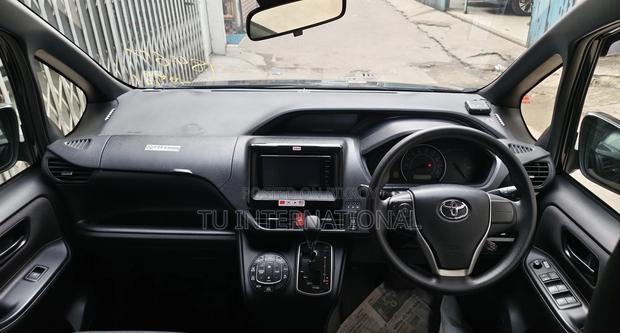 Toyota Noah 2020