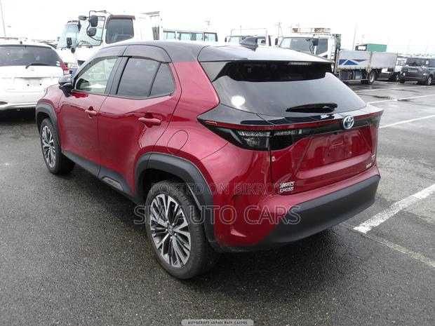 Toyota Yaris Cross Z Red & Black 2021