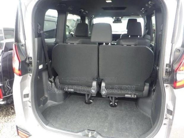 Toyota Noah Hybrid S-G Silver 2022